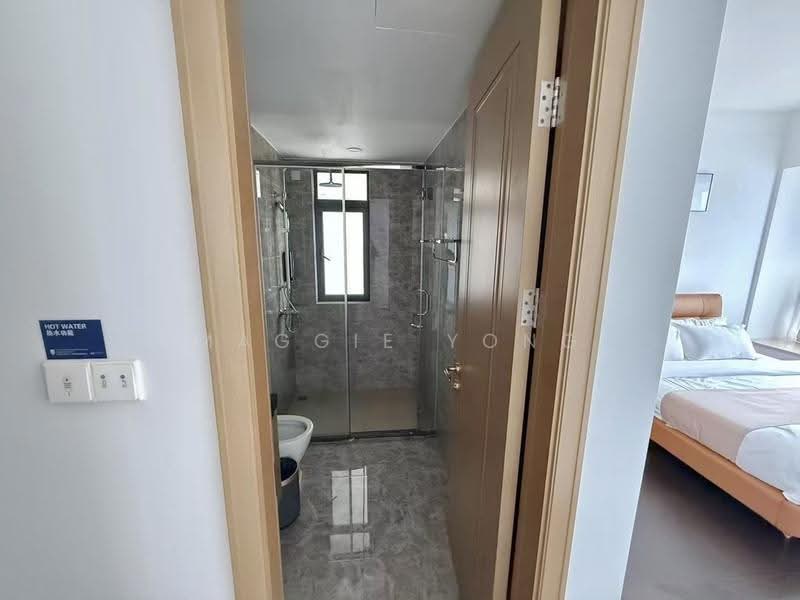 Kondominium untuk Dijual di R&F Princess Cove Phase 2-Seine Region - Maggie Yong - Bathroom - PropertyGuru.com.my