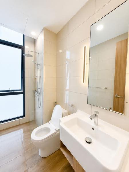 Kediaman Servis untuk Dijual di Avara - Calvin Tan - Bathroom - PropertyGuru.com.my