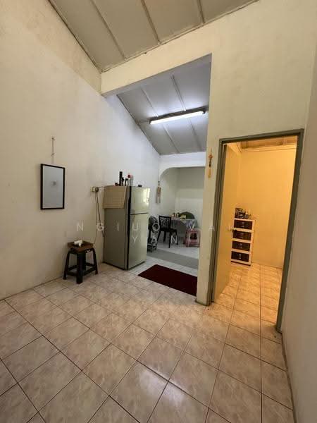 Terraced House for Sale in Seri Kembangan (Selangor) - Ngiuo Vai Yan - Kitchen - PropertyGuru.com.my
