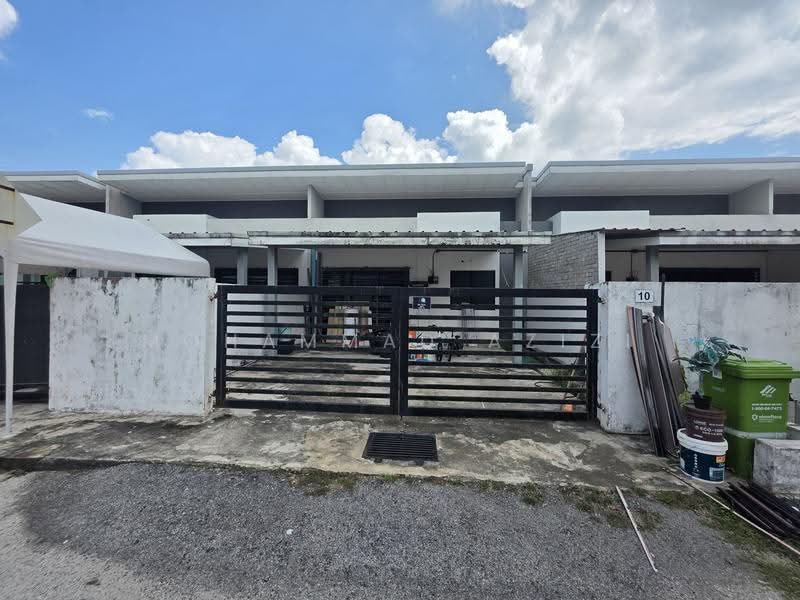 Terraced House for Sale in Kuantan (Pahang) - Mohammad Azizi - Exterior - PropertyGuru.com.my
