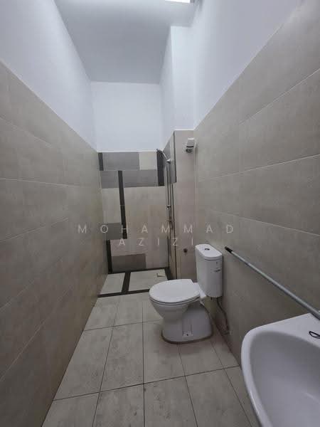 Terraced House for Sale in Kuantan (Pahang) - Mohammad Azizi - Bathroom - PropertyGuru.com.my