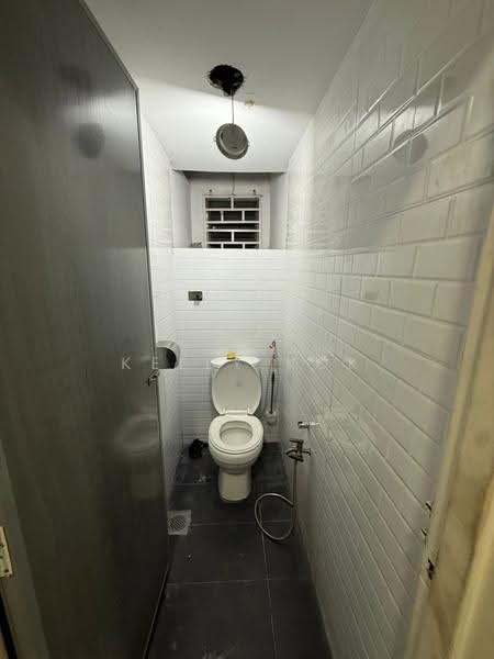 Shop / Office for Rent in Rawang (Selangor) - Kelly Kok - Bathroom - PropertyGuru.com.my