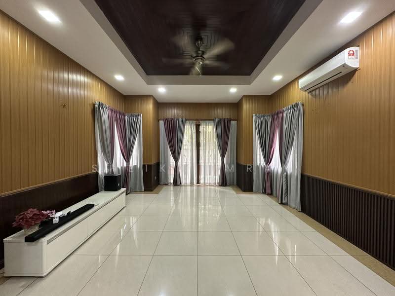 Semi-Detached House for Sale in Bukit Jelutong (Shah Alam) - Sheikh Imran - Living Room - PropertyGuru.com.my
