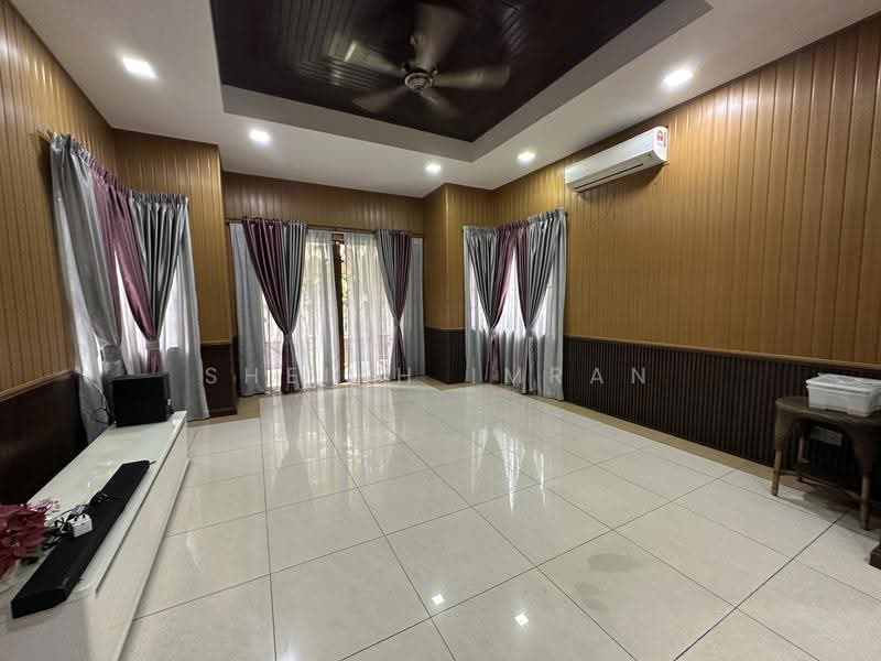 Semi-Detached House for Sale in Bukit Jelutong (Shah Alam) - Sheikh Imran - Living Room - PropertyGuru.com.my