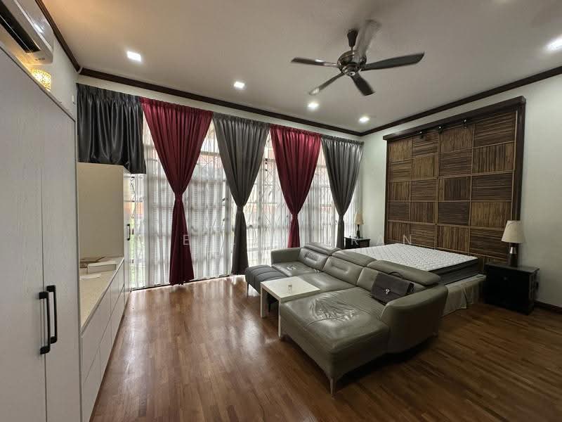 Semi-Detached House for Sale in Bukit Jelutong (Shah Alam) - Sheikh Imran - Bedroom - PropertyGuru.com.my