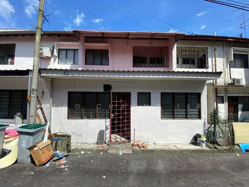2-storey Terraced House for Rent in Johor Bahru (Johor) - Hong Charng Lee - Exterior - PropertyGuru.com.my
