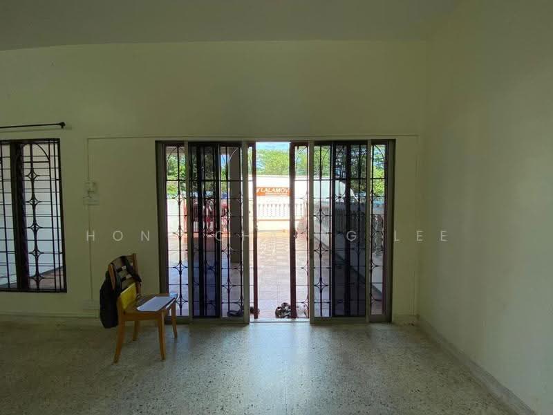 2-storey Terraced House for Rent in Johor Bahru (Johor) - Hong Charng Lee - Living Room - PropertyGuru.com.my