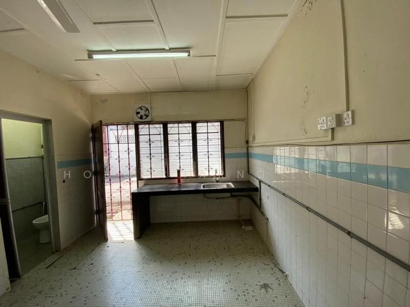 2-storey Terraced House for Rent in Johor Bahru (Johor) - Hong Charng Lee - Kitchen - PropertyGuru.com.my