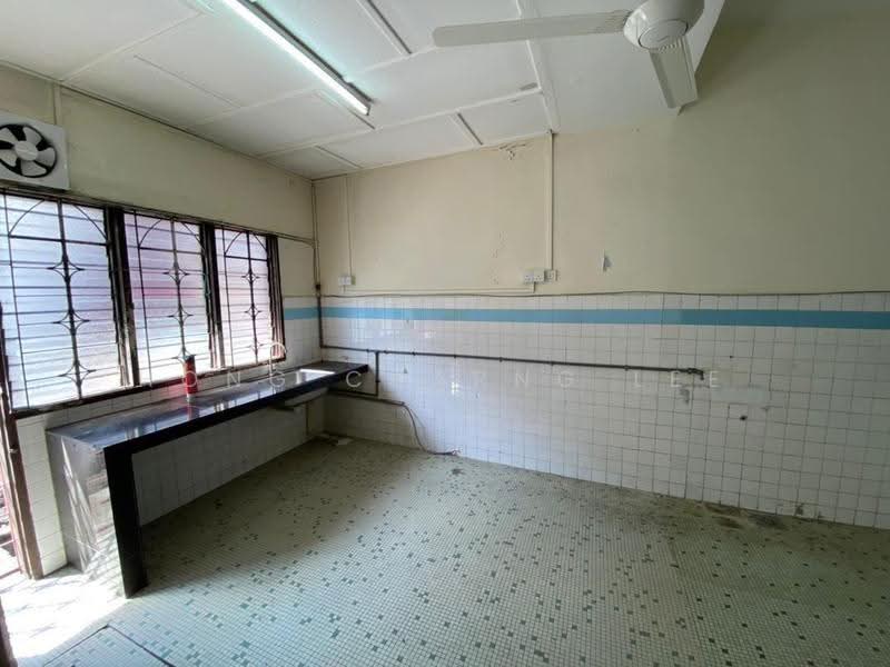 2-storey Terraced House for Rent in Johor Bahru (Johor) - Hong Charng Lee - Kitchen - PropertyGuru.com.my