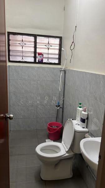 2-storey Terraced House for Rent in Johor Bahru (Johor) - Hong Charng Lee - Bathroom - PropertyGuru.com.my
