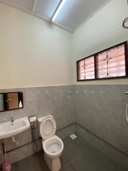 2-storey Terraced House for Rent in Johor Bahru (Johor) - Hong Charng Lee - Bathroom - PropertyGuru.com.my