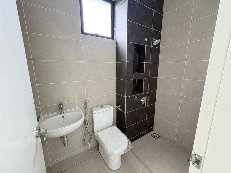 Semi-Detached House for Sale in Setia Eco Gardens (Gelang Patah) - Tina Tan - Bathroom - PropertyGuru.com.my