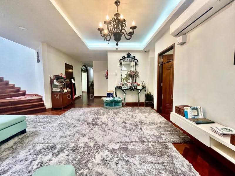 Bungalow House for Rent in Seksyen 13 (Shah Alam) - Mohd Khairil Fitri - Living Room - PropertyGuru.com.my