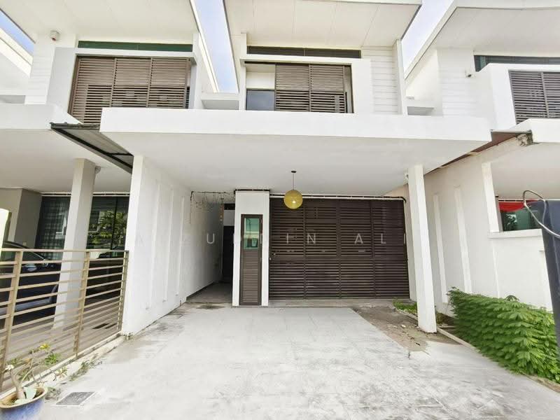 Rumah Teres 2-Tingkat untuk Dijual di Klang (Selangor) - Aizuddin Ali - Exterior - PropertyGuru.com.my