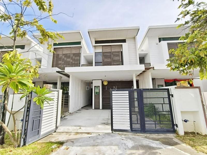 Rumah Teres 2-Tingkat untuk Dijual di Klang (Selangor) - Aizuddin Ali - Exterior - PropertyGuru.com.my