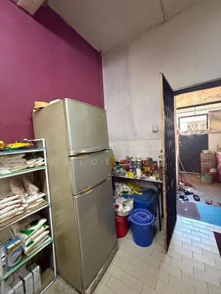 1.5-storey Terraced House for Sale in Taman Sri Muda (Shah Alam) - Chloe Koo - Kitchen - PropertyGuru.com.my