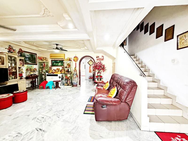 2-storey Terraced House for Sale in Pandan Perdana (Cheras) - Gaby Ng - Living Room - PropertyGuru.com.my
