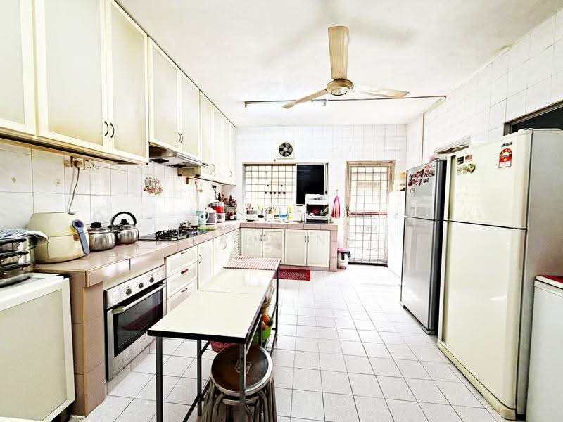 2-storey Terraced House for Sale in Pandan Perdana (Cheras) - Gaby Ng - Kitchen - PropertyGuru.com.my