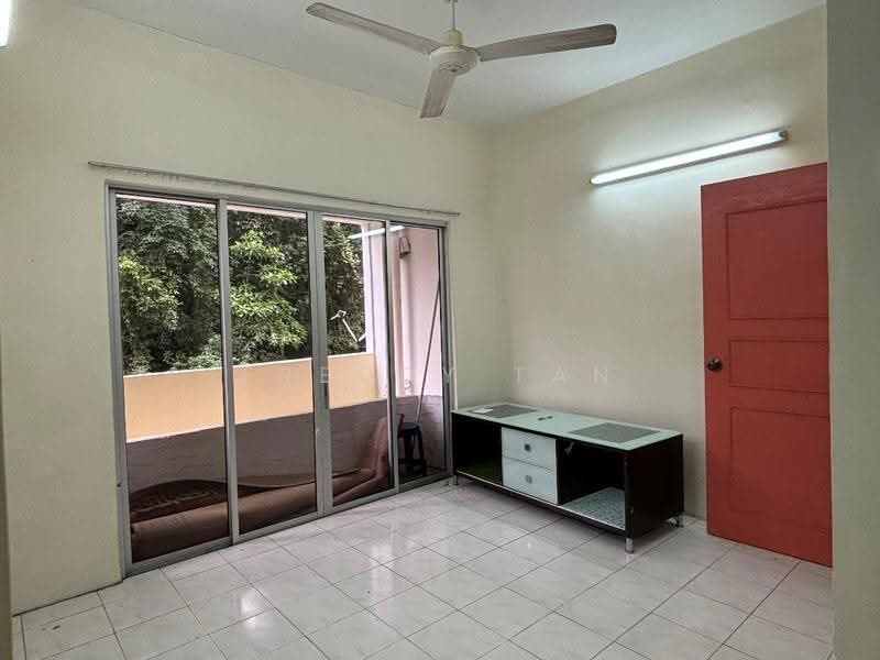 Apartment for Sale at Gambier Heights - Freddy Tan - Living Room - PropertyGuru.com.my