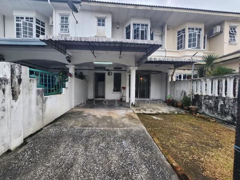 2-storey Terraced House for Sale in Kelana Jaya (Petaling Jaya) - Chloe Koo - Exterior - PropertyGuru.com.my