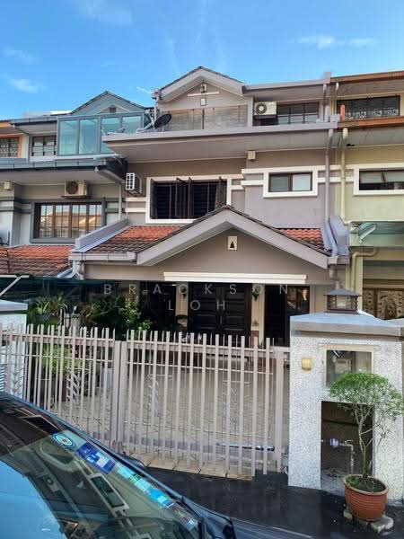 2.5-storey Terraced House for Sale in Bukit Antarabangsa (Ulu Kelang) - Brackson Loh - Exterior - PropertyGuru.com.my