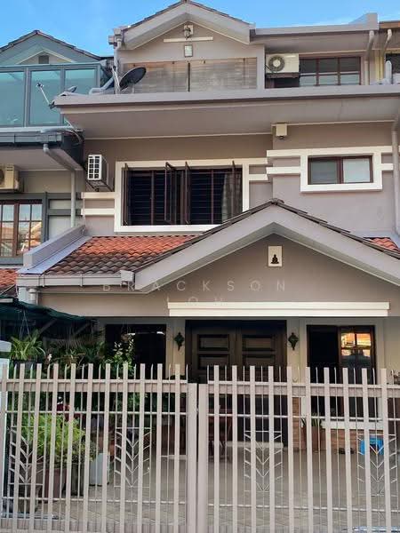 2.5-storey Terraced House for Sale in Bukit Antarabangsa (Ulu Kelang) - Brackson Loh - Exterior - PropertyGuru.com.my