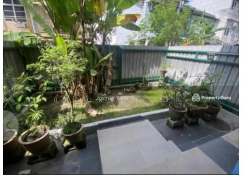 2.5-storey Terraced House for Sale in Bukit Antarabangsa (Ulu Kelang) - Brackson Loh - Garden - PropertyGuru.com.my