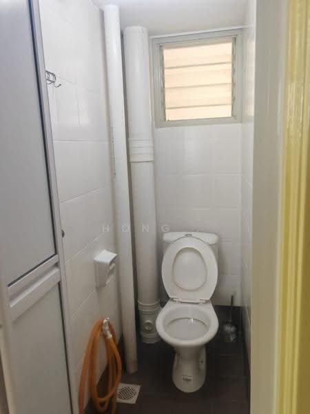 Pangsapuri untuk Disewa di Centrio Avenue - Hong . - Bathroom - PropertyGuru.com.my