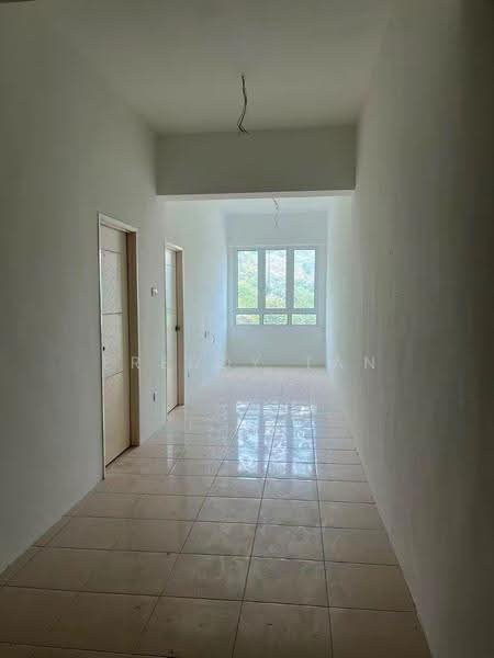 Kondominium untuk Dijual di Starhill Luxury Residence - Freddy Tan - Corridor - PropertyGuru.com.my