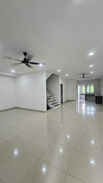 Rumah Teres 2.5-Tingkat untuk Disewa di Seremban (Negeri Sembilan) - Marcus Yeow - Living Room - PropertyGuru.com.my