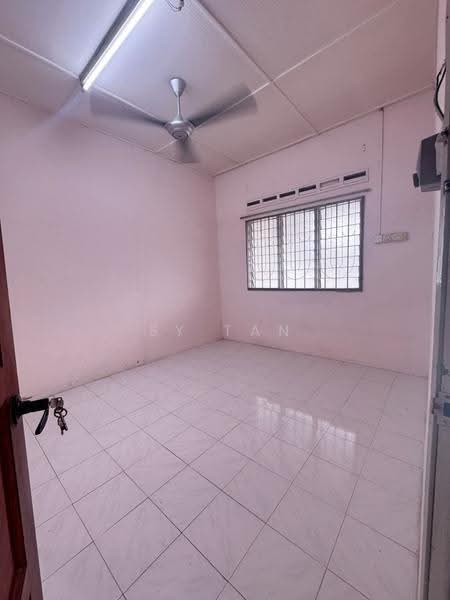 Rumah Teres 1-Tingkat untuk Disewa di Taman Johor Jaya (Johor Bahru) - SY Tan - Interior - PropertyGuru.com.my