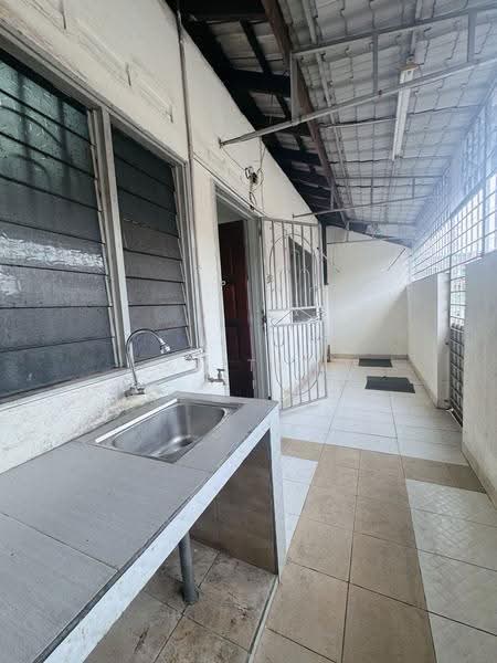 Rumah Teres 1-Tingkat untuk Disewa di Taman Johor Jaya (Johor Bahru) - SY Tan - Exterior - PropertyGuru.com.my