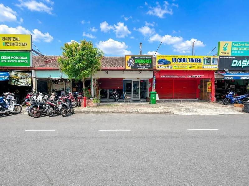 Shop for Rent in Seksyen 20 (Shah Alam) - Mohd Khairil Fitri - Exterior - PropertyGuru.com.my