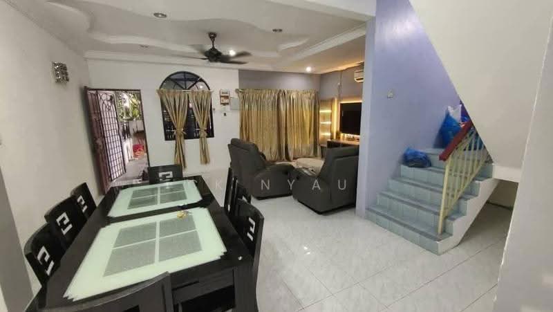 Rumah Teres 2.5-Tingkat untuk Dijual di Ipoh (Perak) - Ck Nyau - Living Room - PropertyGuru.com.my