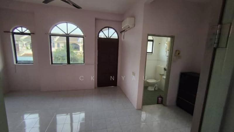 Rumah Teres 2.5-Tingkat untuk Dijual di Ipoh (Perak) - Ck Nyau - Living Room - PropertyGuru.com.my