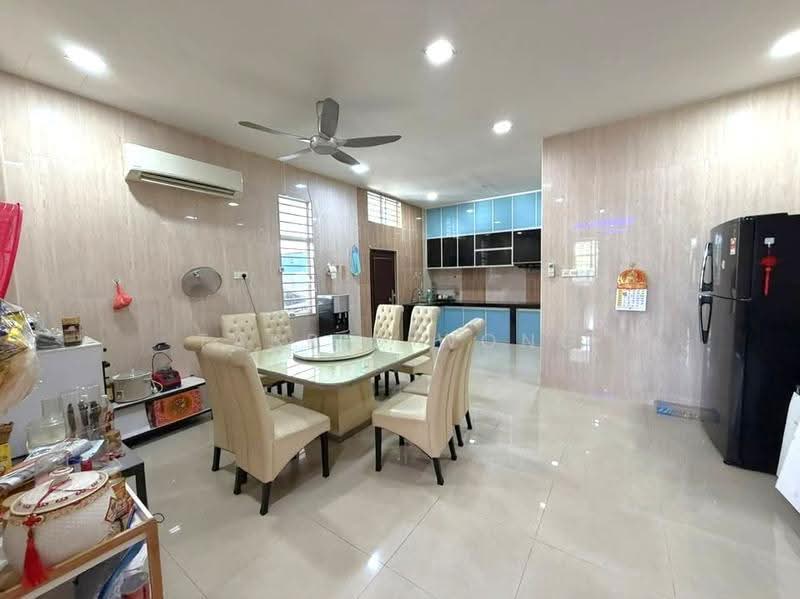 Semi-Detached House for Sale in Bandar Bukit Raja (Klang) - Tabris Wong - Dining Room - PropertyGuru.com.my