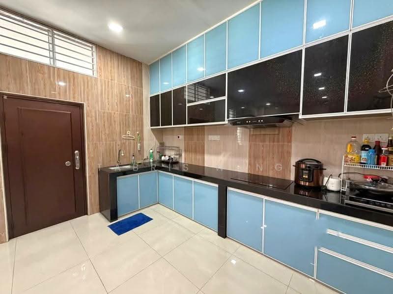 Semi-Detached House for Sale in Bandar Bukit Raja (Klang) - Tabris Wong - Kitchen - PropertyGuru.com.my