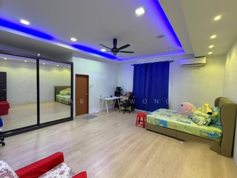 Semi-Detached House for Sale in Bandar Bukit Raja (Klang) - Tabris Wong - Bedroom - PropertyGuru.com.my