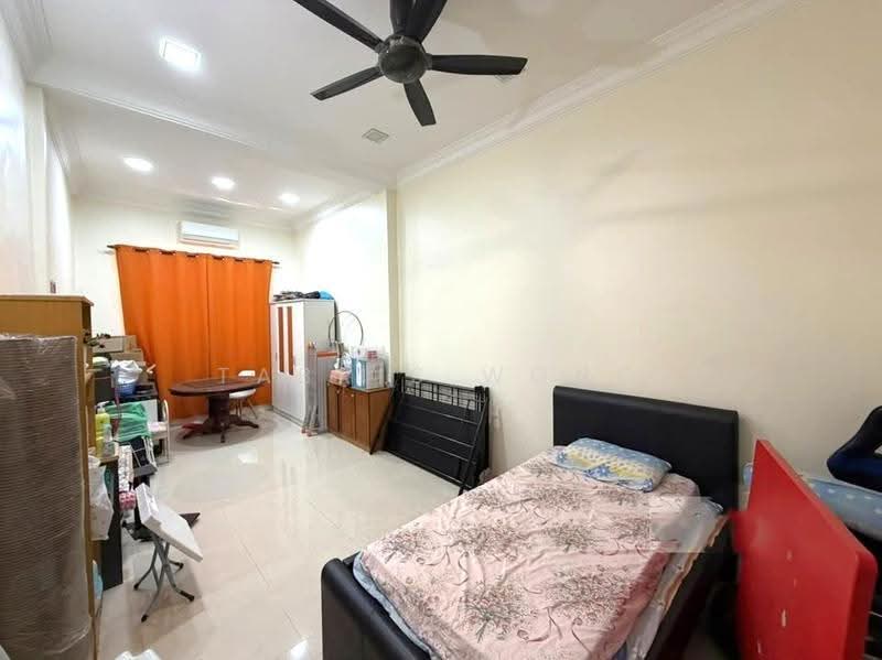 Semi-Detached House for Sale in Bandar Bukit Raja (Klang) - Tabris Wong - Bedroom - PropertyGuru.com.my