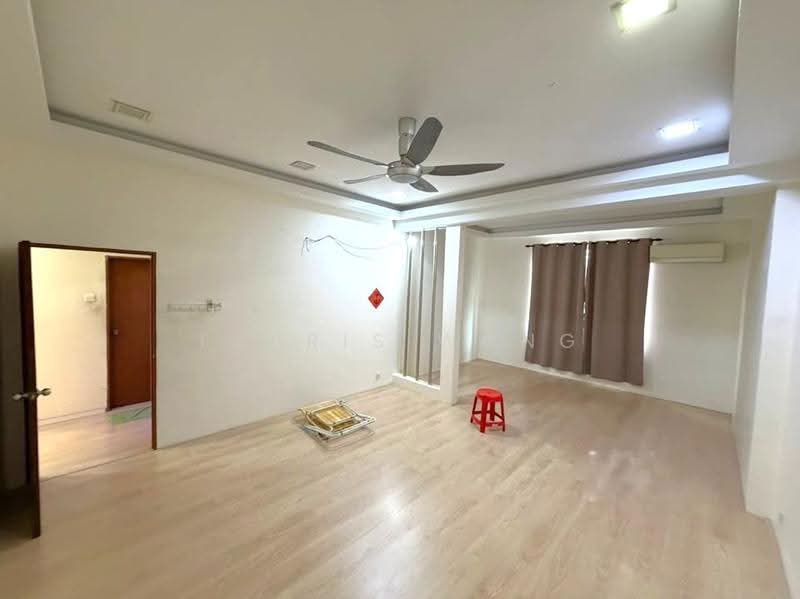 Semi-Detached House for Sale in Bandar Bukit Raja (Klang) - Tabris Wong - Living Room - PropertyGuru.com.my
