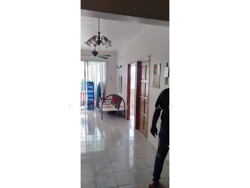 Pangsapuri untuk Dijual di BJ Court Apartment - Freddy Tan - Living Room - PropertyGuru.com.my