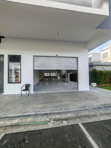 Shop for Rent in Austin Crest (Johor Bahru) - Phang Elainne - Exterior - PropertyGuru.com.my