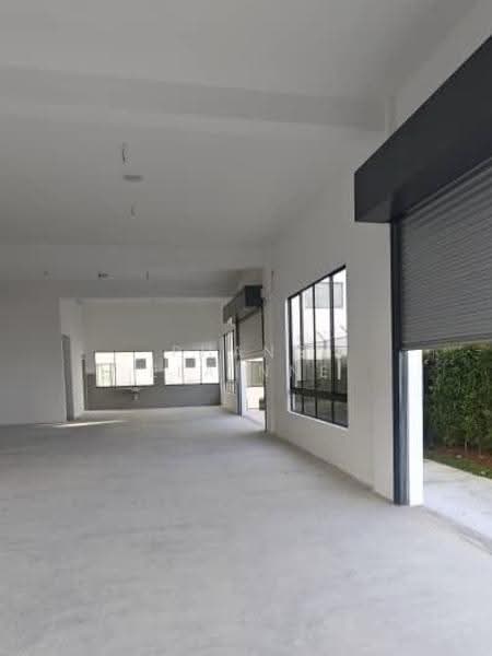 Shop for Rent in Austin Crest (Johor Bahru) - Phang Elainne - Interior - PropertyGuru.com.my