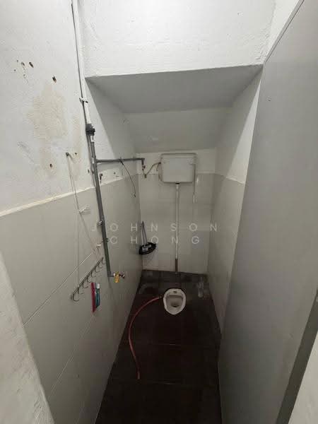 Rumah Teres 2-Tingkat untuk Dijual di Taman Johor Jaya (Johor Bahru) - Johnson Chong - Bathroom - PropertyGuru.com.my