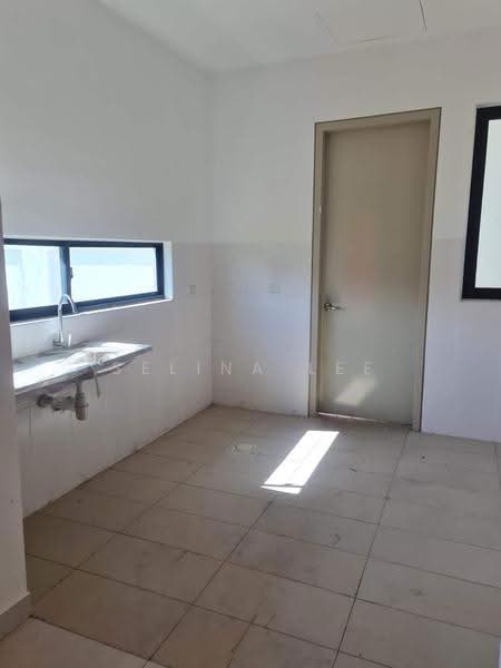Semi-Detached House for Sale in Telok Panglima Garang (Selangor) - Selina Lee - Kitchen - PropertyGuru.com.my