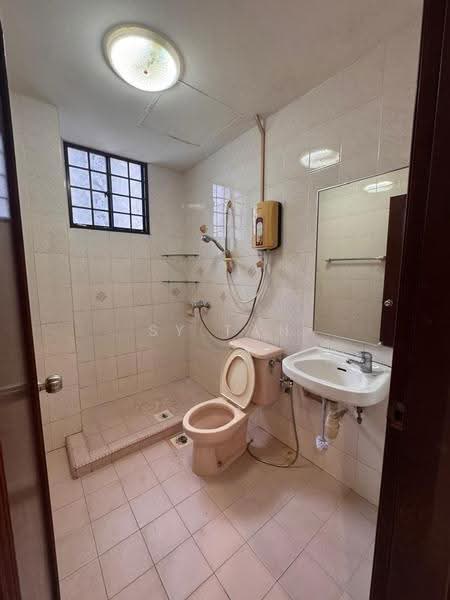 Apartment for Rent at Mewah View Luxurious Apartments - SY Tan - Bathroom - PropertyGuru.com.my