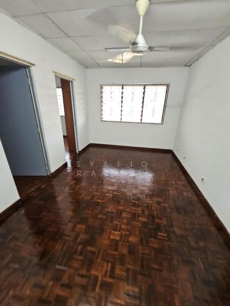 Flat for Sale at Flat PKNS Seksyen 8 - Syafiq Razali - Interior - PropertyGuru.com.my