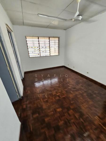 Flat for Sale at Flat PKNS Seksyen 8 - Syafiq Razali - Interior - PropertyGuru.com.my