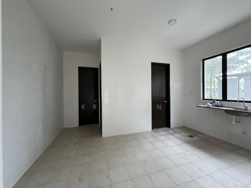 Rumah Berkembar untuk Disewa di Taman Sutera (Kajang) - Kris Tan - Kitchen - PropertyGuru.com.my