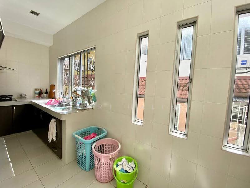 Rumah Teres 2-Tingkat untuk Dijual di Denai Alam (Shah Alam) - Hairi Halim - Kitchen - PropertyGuru.com.my